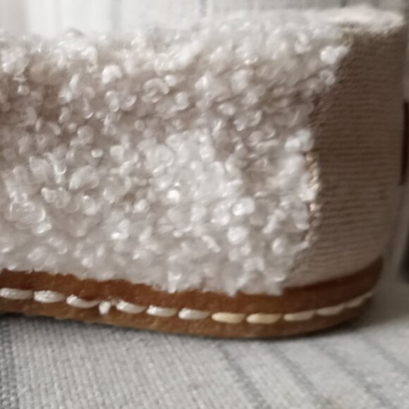 'TOMS' ALPERGATA Size 8 Faux Shearling Flats EUC - Picture 12 of 16